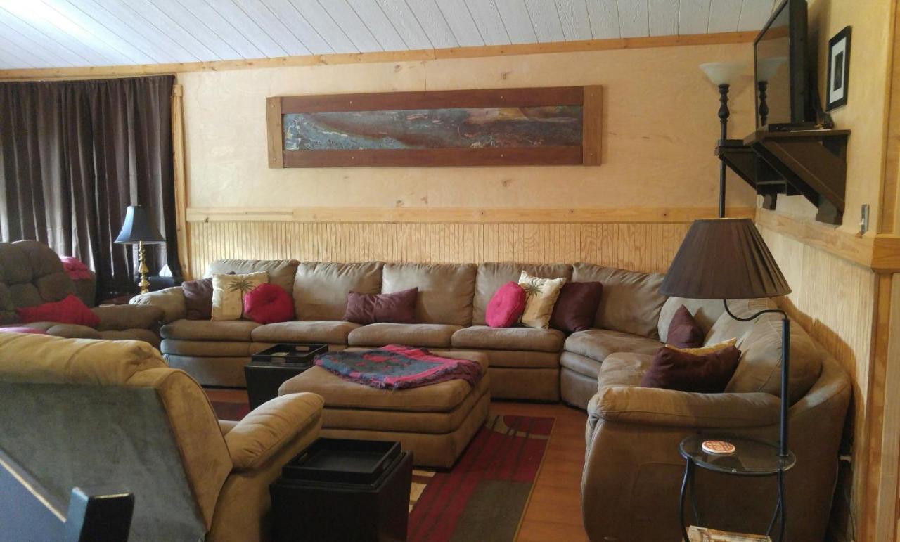 The Perry Riverhouse Bastrop Εξωτερικό φωτογραφία
