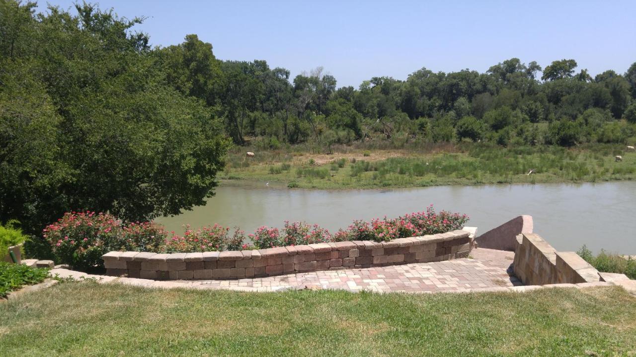 The Perry Riverhouse Bastrop Εξωτερικό φωτογραφία