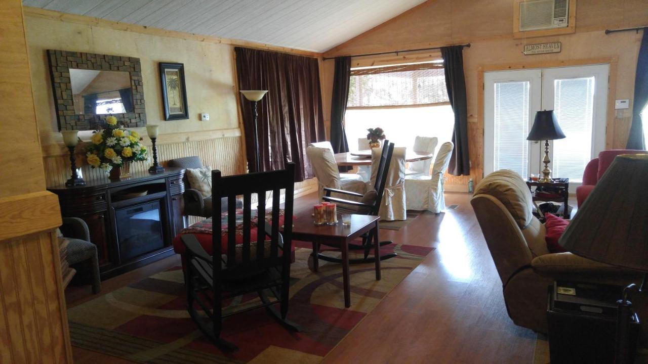 The Perry Riverhouse Bastrop Εξωτερικό φωτογραφία